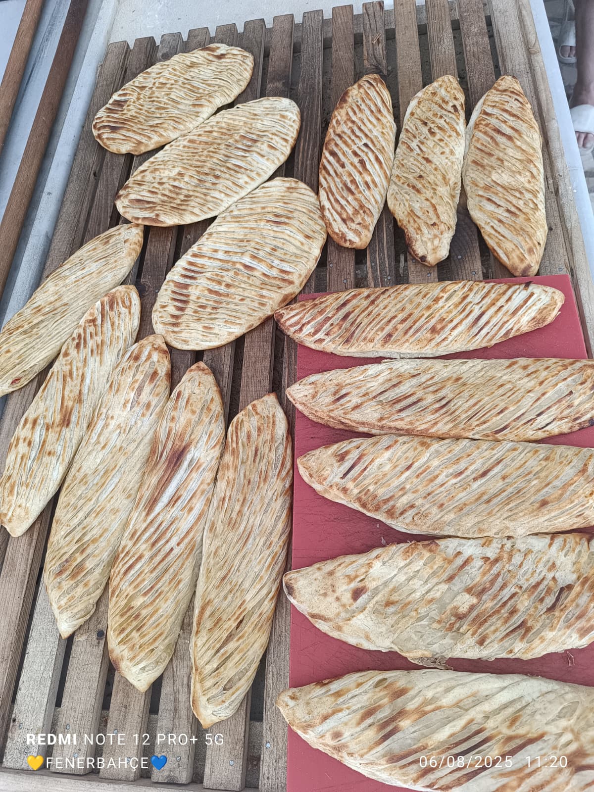 Usta pide hazırlarken